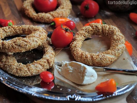 Simit (Turkish Circular Bread)